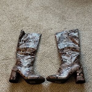 Qupid Francesca’s Snake-Print Knee Boots - Brown